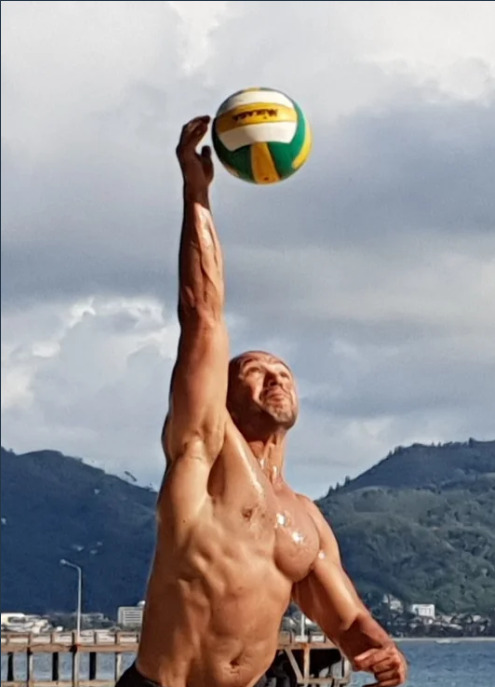 Abdel training outdoors with a ball